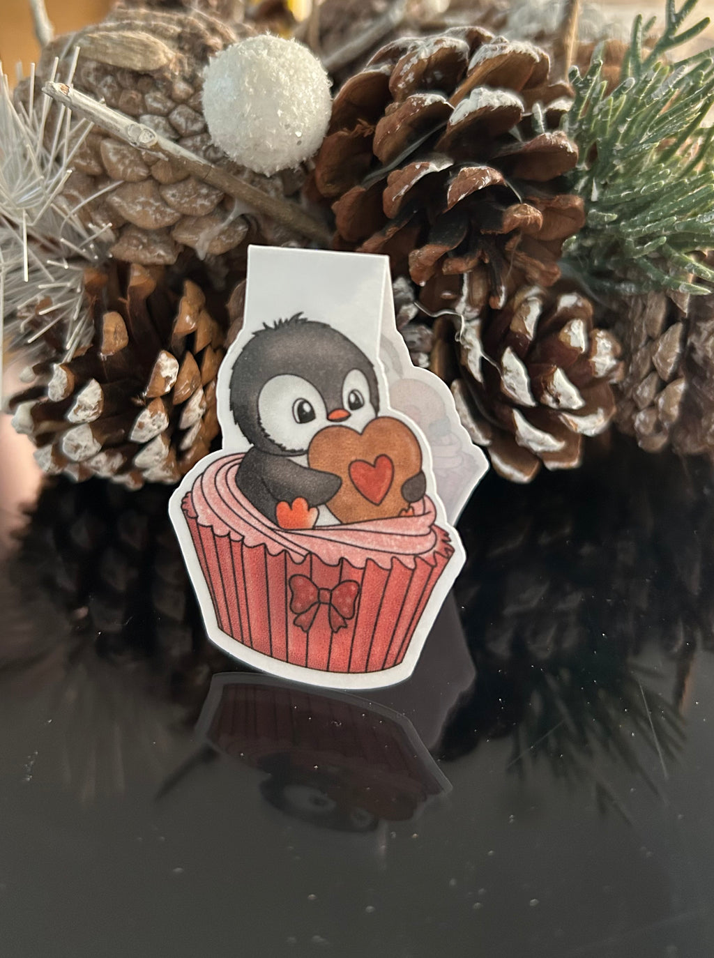 Lesezeichen magnetisch Pinguin mit Herzcupcake