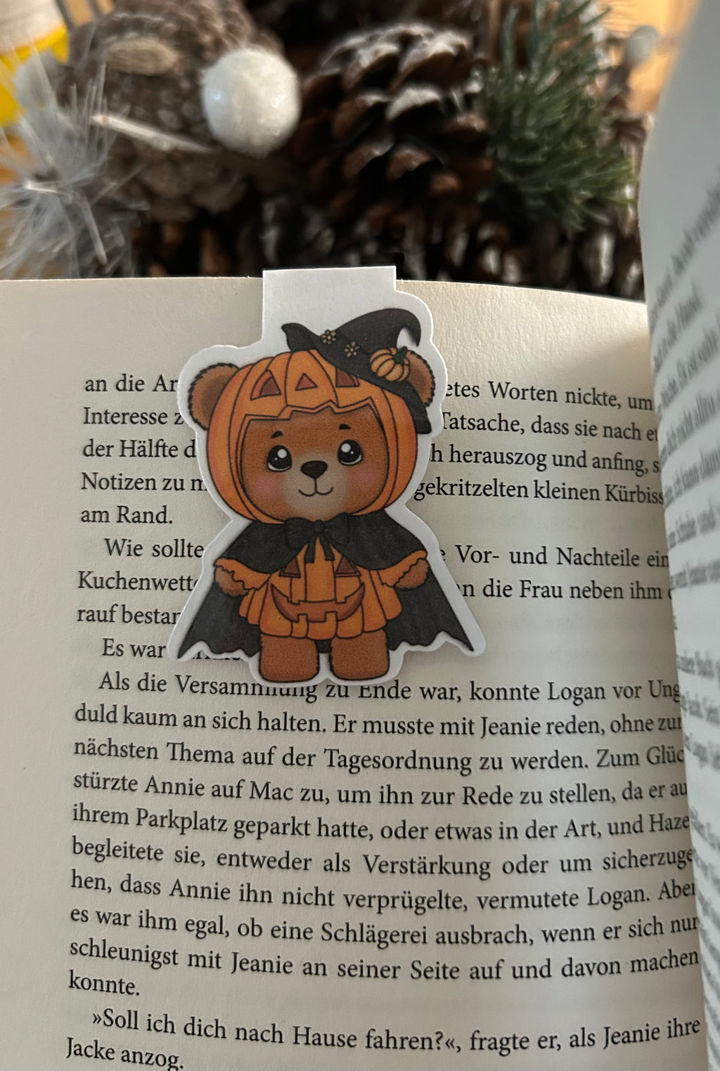 Lesezeichen magnetisch Teddy im Halloweenkostüm